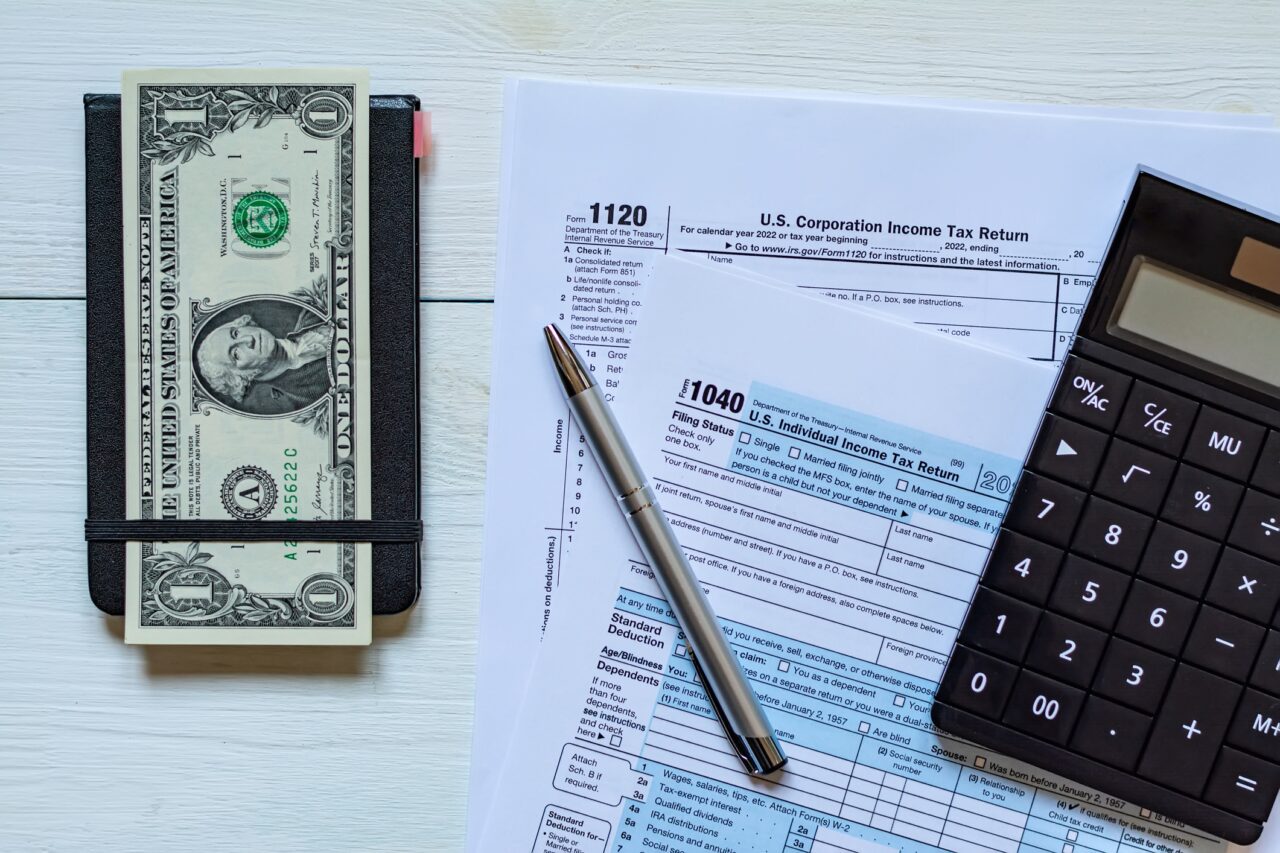 Knowing the tax filing income threshold can determine whether you must file taxes